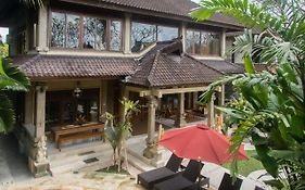 Lily Lane Villas
